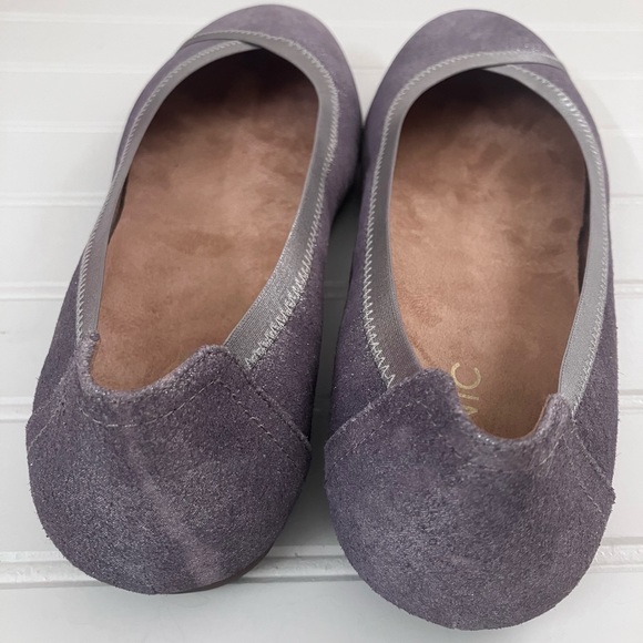 Vionic Spark Carol Ballet Flat in Pewter - Picture 9 of 11